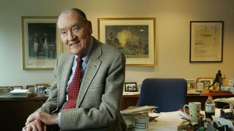 5 Kebiasaan Menghemat Anggaran yang Dilakukan Para Miliarder Dunia, Masih Mau Boros - jack bogle usatoday