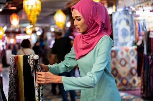 Cara Membuat Target Omzet dan Profit dalam Bisnis Hijab