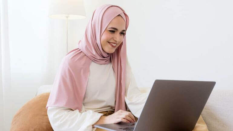 Cara Meningkatkan Testimoni Positif untuk Bisnis Hijab