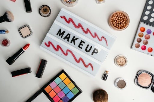 Cara Menentukan Budget Promosi dalam Bisnis Kosmetik