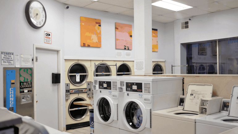 Cara Mudah Menentukan Jam Operasional Bisnis Laundry