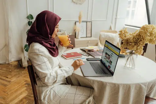 5 Cara Meningkatkan Loyalitas Konsumen Bisnis Hijab di Momen Harbolnas
