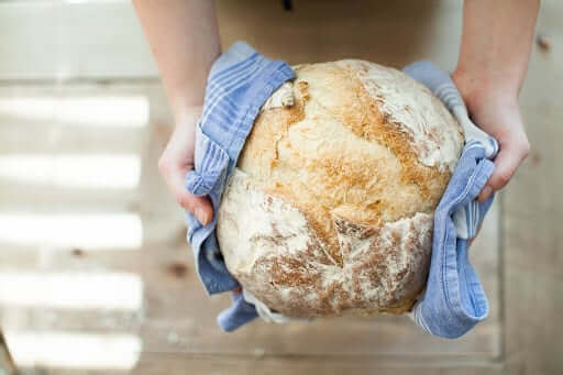 Cara Mengatur Stok Bahan Baku dalam Bisnis Roti