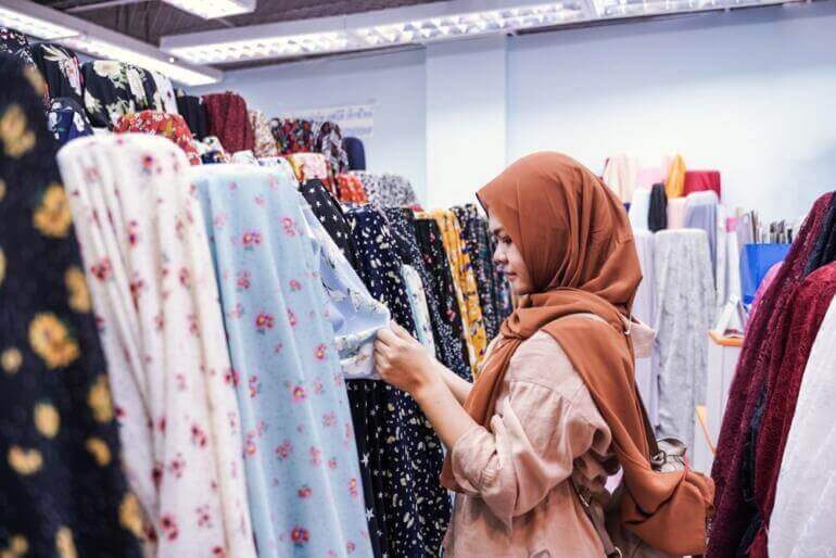 Cara Mudah Menentukan Harga Jual Produk di Bisnis Hijab