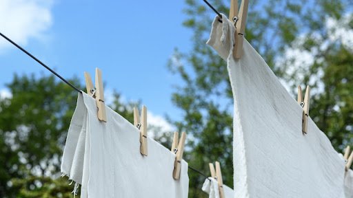 Cara Mengatasi Kompetitor Bisnis Laundry, Kamu Harus Waspada!